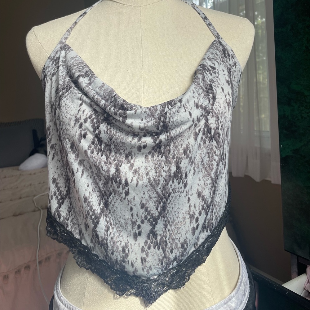 cutest going out top!🖤